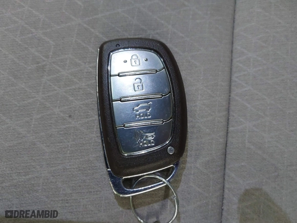 2018 Hyundai Tucson Value with VIN KM8J3CA28JU648236, listed as a IAAI auction lot 41161221 with 104,057 mi miles. Bid and sale history available at carsss.com. Image 11.