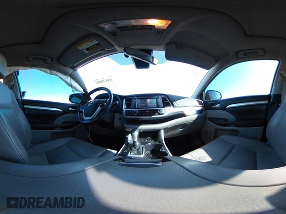 2018 Toyota Highlander SE with VIN 5TDJZRFH3JS834516, listed as a IAAI auction lot 41670880 with 81,274 mi miles and . Bid and sale history available at DreamBid. Image 18.