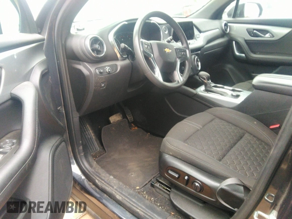 2021 Chevrolet Blazer LT z VIN 3GNKBCR42MS558089, wystawiony jako IAAI lot #41207866 z przebiegiem 85 236 mil mil oraz . Historia ofert i sprzedaży dostępna na DreamBid. Obrazek 18.