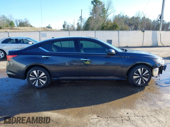 2019 Nissan Altima 2.5 SV with VIN 1N4BL4DV1KC128901, listed as a IAAI auction lot 41667874 with 174,350 mi miles. Bid and sale history available at carsss.com. Image 13.