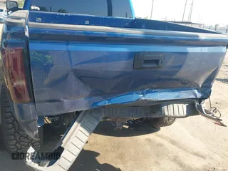 2017 GMC Sierra 1500 SLE with VIN 3GTU2MEC8HG345855, listed as a IAAI auction lot 42004600 with 104,767 mi miles and . Bid and sale history available at DreamBid. Image 6.