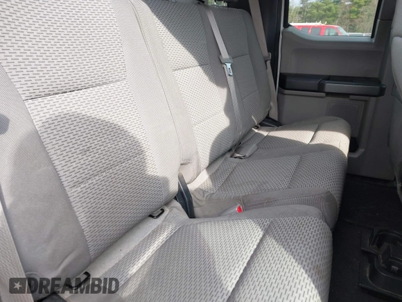 2016 Ford F-150 XLT with VIN 1FTFX1EF5GFC75380, listed as a IAAI auction lot 41994753 with 180,858 mi miles and . Bid and sale history available at carsss.com. Image 8.