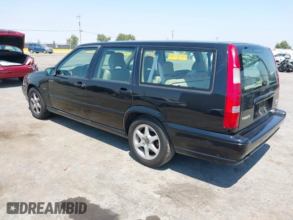 1998 Volvo V70 GLT with VIN YV1LW5676W2400102, listed as a IAAI auction lot 42654549 with 121,159 mi miles and . Bid and sale history available at DreamBid. Image 3.