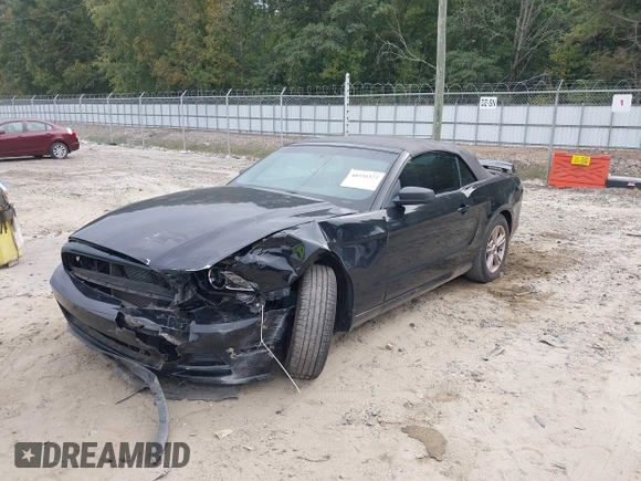 2014 Ford Mustang V6 with VIN 1ZVBP8EM4E5263548, listed as a IAAI auction lot 40331377 with 71,505 mi miles. Bid and sale history available at carsss.com. Image 2.