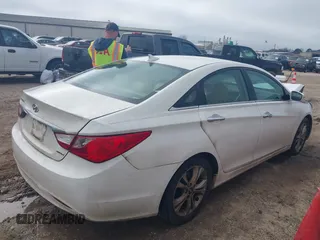 2011 Hyundai Sonata SE with VIN 5NPEC4ACXBH257458, listed as a IAAI auction lot 41636244 with 168,312 mi miles. Bid and sale history available at carsss.com. Image 4.