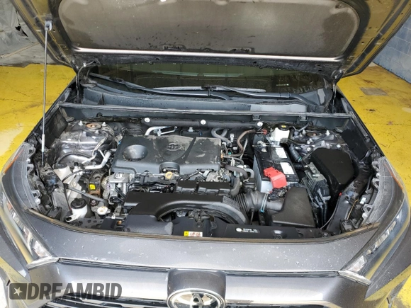 2021 Toyota RAV4 LE with VIN 2T3F1RFV1MC198301, listed as a Copart auction lot 62084275 with 47,285 mi miles and Salvage title. Bid and sale history available at DreamBid. Image 12.