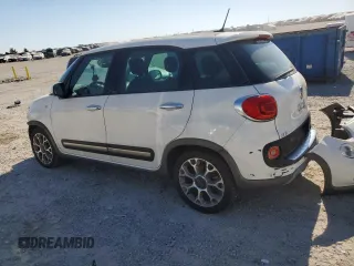 2014 FIAT 500L Trekking with VIN ZFBCFADH5EZ011258, listed as a Copart auction lot 77622554 with 192,013 mi miles and Salvage Title. Bid and sale history available at DreamBid. Image 2.