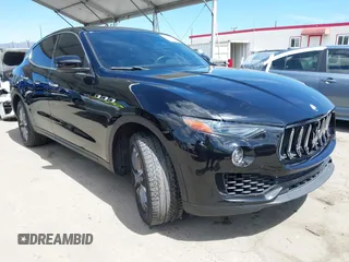 2018 Maserati Levante z VIN ZN661XUAXJX301224, wystawiony jako IAAI lot #41939558 z przebiegiem 71 090 mil mil oraz . Historia ofert i sprzedaży dostępna na DreamBid. Obrazek 1.