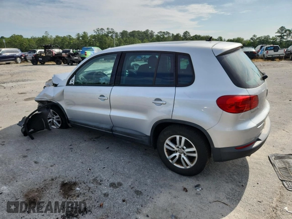 2012 Volkswagen Tiguan S с VIN WVGAV7AXXCW606008, выставлен на аукционе Copart как лот 62232655 с пробегом 184 316 миль миль и Списание • Salvage title. История ставок и продаж доступна на DreamBid. Изображение 2.