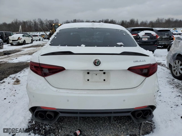 2017 Alfa Romeo Giulia Quadrifoglio with VIN ZARFAEAV8H7548500, listed as a Copart auction lot 86844084 with 98,949 mi miles and Salvage Title. Bid and sale history available at carsss.com. Image 6.