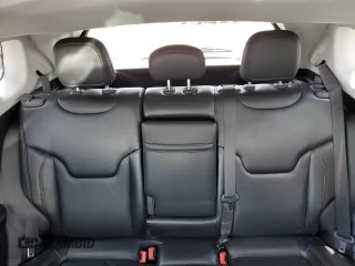 2020 Jeep Compass High Altitude z VIN 3C4NJDCB3LT123497, wystawiony jako Copart lot #59130385 z przebiegiem 107 582 mil mil oraz Czysty tytuł • Clean title. Historia ofert i sprzedaży dostępna na DreamBid. Obrazek 10.