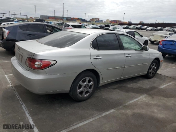 2002 Lexus ES 300 with VIN JTHBF30G820076668, listed as a Copart auction lot 53579995 with 200,078 mi miles and Clean Title. Bid and sale history available at carsss.com. Image 4.