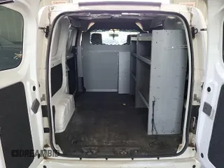 2020 Nissan NV200 SV with VIN 3N6CM0KN1LK704471, listed as a IAAI auction lot 42748291 with 99,672 mi miles and . Bid and sale history available at DreamBid. Image 30.