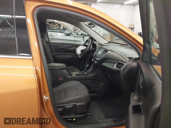 2018 Chevrolet Equinox LT with VIN 2GNAXSEV4J6270350, listed as a IAAI auction lot 41829987 with 64,381 mi miles. Bid and sale history available at carsss.com. Image 5.