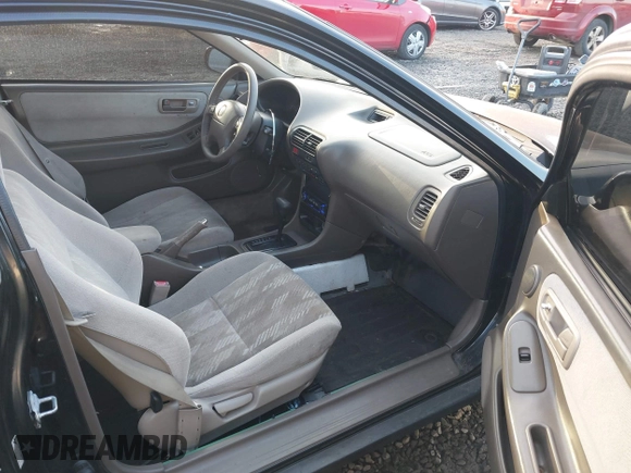 2001 Acura Integra LS with VIN JH4DC44591S002050, listed as a IAAI auction lot 41424405 with 239,485 mi miles. Bid and sale history available at carsss.com. Image 5.