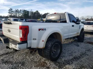 2018 Ford F-350 XL z VIN 1FTRF3DT9JEB35526, wystawiony jako Copart lot #37557924 z przebiegiem 151 676 mil mil oraz Szkoda całkowita • Salvage title. Historia ofert i sprzedaży dostępna na DreamBid. Obrazek 3.