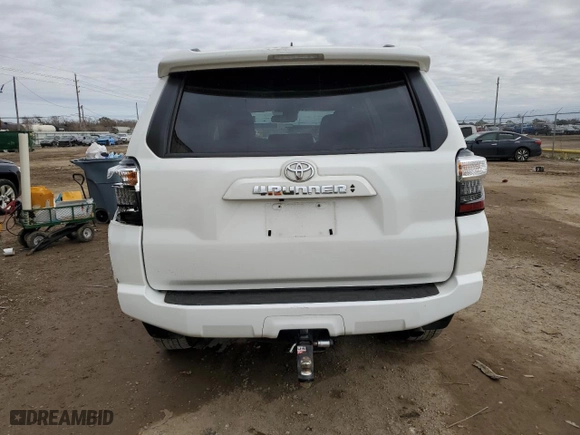 2022 Toyota 4Runner SR5 with VIN JTEEU5JR4N5267829, listed as a Copart auction lot 42493685 with 50,903 mi miles and Salvage Title. Bid and sale history available at carsss.com. Image 6.