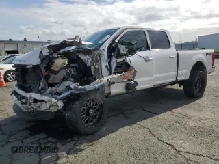 2017 Ford F-350 Platinum z VIN 1FT8W3BT1HEB72157, wystawiony jako Copart lot #50434415 z przebiegiem 177 062 mil mil oraz Szkoda całkowita • Salvage title. Historia ofert i sprzedaży dostępna na DreamBid. Obrazek 1.