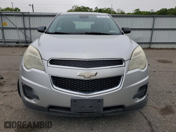 2013 Chevrolet Equinox LS z VIN 2GNFLCEK5D6171134, wystawiony jako Copart lot #55817905 z przebiegiem 162 104 mil mil oraz Czysty tytuł • Clean title. Historia ofert i sprzedaży dostępna na DreamBid. Obrazek 5.