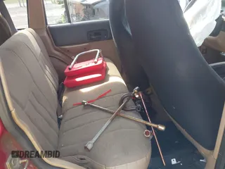 1999 Jeep Cherokee Sport с VIN 1J4FT68S1XL524920, выставлен на аукционе IAAI как лот 42573271 с пробегом 352 914 миль миль и . История ставок и продаж доступна на DreamBid. Изображение 8.