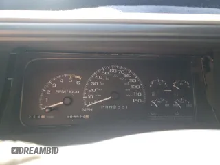 2000 GMC Denali z VIN 1GKEK13R2YR138523, wystawiony jako Copart lot #77609804 z przebiegiem 203 514 mil mil oraz Szkody całkowita. Historia ofert i sprzedaży dostępna na DreamBid. Obrazek 9.