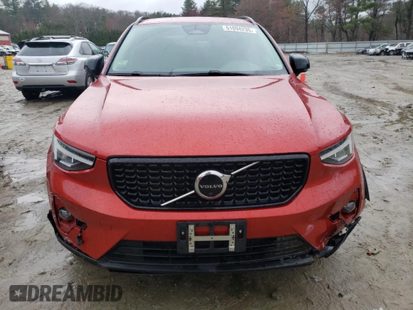 2023 Volvo XC40 Plus Dark Theme с VIN YV4L12UW5P2071775, выставлен на аукционе Copart как лот 51894235 с пробегом 18 883 миль миль и Списание • Salvage title. История ставок и продаж доступна на DreamBid. Изображение 5.