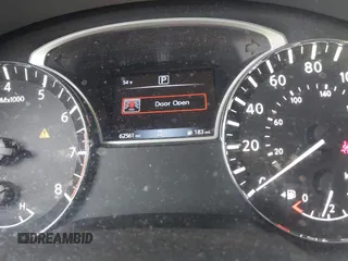 2018 Nissan Altima 2.5 S with VIN 1N4AL3AP3JC270628, listed as a IAAI auction lot 42148978 with 62,561 mi miles. Bid and sale history available at carsss.com. Image 7.