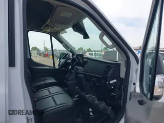2022 Ford Transit Cargo with VIN 1FTBW3XG9NKA84214, listed as a IAAI auction lot 42033413 with 6,746 mi miles and . Bid and sale history available at DreamBid. Image 5.