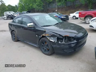 2014 Mitsubishi Lancer SE z VIN JA32V2FW0EU006526, wystawiony jako IAAI lot #42346873 z przebiegiem 76 722 mil mil oraz . Historia ofert i sprzedaży dostępna na DreamBid. Obrazek 1.