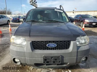 2007 Ford Escape XLT with VIN 1FMYU93117KA66082, listed as a Copart auction lot 83591914 with 229,950 mi miles and Clean Title. Bid and sale history available at carsss.com. Image 5.