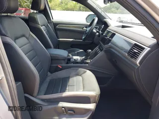 2021 Volkswagen Atlas SEL Premium R-Line with VIN 1V2FE2CA8MC235003, listed as a IAAI auction lot 42513449 with 44,466 mi miles and . Bid and sale history available at DreamBid. Image 5.