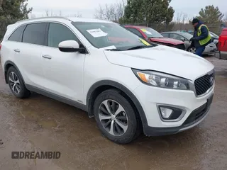 2017 Kia Sorento EX with VIN 5XYPHDA15HG234968, listed as a IAAI auction lot 41663483 with 154,899 mi miles and . Bid and sale history available at carsss.com. Image 1.