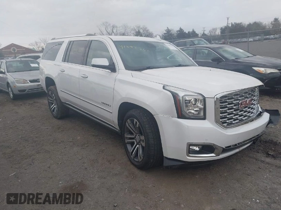 2020 GMC Yukon XL Denali with VIN 1GKS2HKJ9LR225805, listed as a IAAI auction lot 41892365 with 45,494 mi miles. Bid and sale history available at carsss.com. Image 1.