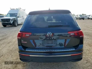 2022 Volkswagen Tiguan SE z VIN 3VV3B7AX3NM114527, wystawiony jako Copart lot #61301715 z przebiegiem 60 534 mil mil oraz Szkoda całkowita • Salvage title. Historia ofert i sprzedaży dostępna na DreamBid. Obrazek 6.