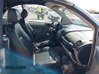 2004 Volkswagen Beetle GLS с VIN 3VWCM31Y04M321270, выставлен на аукционе IAAI как лот 42042419 с пробегом 131 656 миль миль и . История ставок и продаж доступна на DreamBid. Изображение 5.