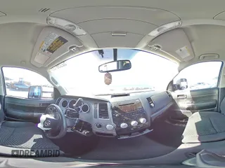 2013 Toyota Tundra с VIN 5TFDY5F10DX284847, выставлен на аукционе Copart как лот 52356135 с пробегом 80 774 миль миль и Списание • Salvage title. История ставок и продаж доступна на DreamBid. Изображение 12.
