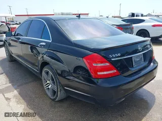 2013 Mercedes-Benz S-Class S 550 with VIN WDDNG7DB7DA531529, listed as a IAAI auction lot 41999063 with 121,561 mi miles. Bid and sale history available at carsss.com. Image 3.