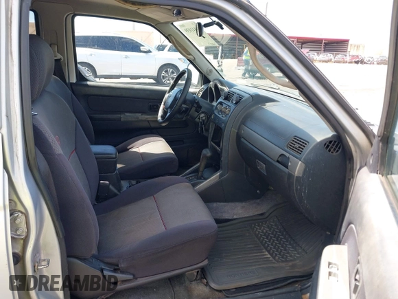 2004 Nissan Frontier z VIN 1N6MD27T74C400351, wystawiony jako IAAI lot #41841039 z przebiegiem 166 353 mil mil oraz . Historia ofert i sprzedaży dostępna na DreamBid. Obrazek 5.