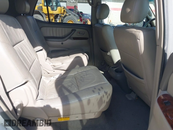 2005 Toyota Sequoia Limited with VIN 5TDBT48AX5S249866, listed as a IAAI auction lot 41760304 with 259,139 mi miles and . Bid and sale history available at DreamBid. Image 8.
