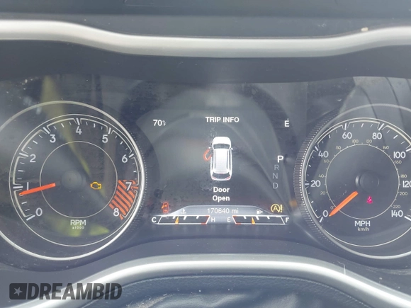 2015 Jeep Cherokee Trailhawk with VIN 1C4PJMBS5FW647601, listed as a IAAI auction lot 42437734 with 170,640 mi miles and . Bid and sale history available at DreamBid. Image 7.