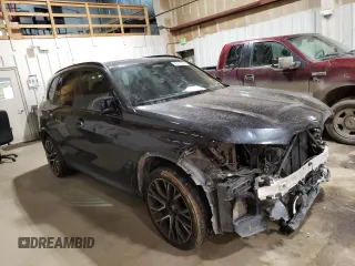 2021 BMW X5 M z VIN 5YMJU0C07M9E05109, wystawiony jako Copart lot #86393584 z przebiegiem 47 274 mil mil oraz Szkoda całkowita • Salvage title. Historia ofert i sprzedaży dostępna na DreamBid. Obrazek 4.