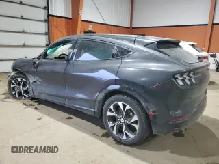 2022 Ford Mustang Mach-E Premium с VIN 3FMTK3SU6NMA63757, выставлен на аукционе Copart как лот 43117615 с пробегом Не указан миль и Списание • Salvage title. История ставок и продаж доступна на DreamBid. Изображение 2.