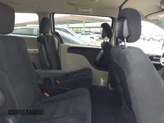 2017 Dodge Grand Caravan SE z VIN 2C4RDGBG4HR666987, wystawiony jako IAAI lot #41946734 z przebiegiem 239 683 mil mil oraz . Historia ofert i sprzedaży dostępna na DreamBid. Obrazek 8.