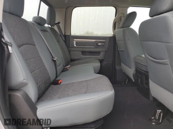 2018 Ram 2500 Big Horn z VIN 3C6UR5DLXJG333139, wystawiony jako Copart lot #56044135 z przebiegiem 105 500 mil mil oraz Szkoda całkowita • Salvage title. Historia ofert i sprzedaży dostępna na DreamBid. Obrazek 10.
