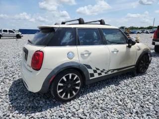 2015 MINI Hardtop 4 Door S z VIN WMWXU3C50F2B56953, wystawiony jako Copart lot #58579615 z przebiegiem Nie podano mil oraz Szkoda całkowita • Salvage title. Historia ofert i sprzedaży dostępna na DreamBid. Obrazek 3.