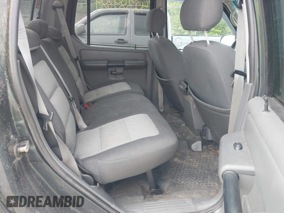 2004 Ford Explorer Sport Trac XLS z VIN 1FMZU77K54UB85748, wystawiony jako IAAI lot #42389389 z przebiegiem 161 730 mil mil oraz . Historia ofert i sprzedaży dostępna na DreamBid. Obrazek 8.
