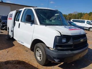 2016 Chevrolet Express Cargo Van with VIN 1GCZGHFG3G1278918, listed as a IAAI auction lot 40711791 with 268,643 mi miles. Bid and sale history available at carsss.com. Image 1.