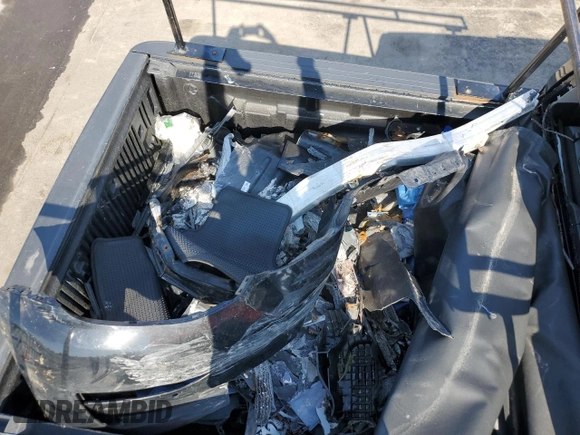 2015 Chevrolet Colorado 4WD WT with VIN 1GCGTAE30F1250517, listed as a Copart auction lot 47928525 with Not Provided miles and Salvage Title. Bid and sale history available at DreamBid. Image 12.