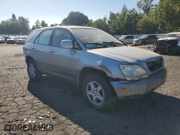 2002 Lexus RX 300 with VIN JTJHF10U220263729, listed as a Copart auction lot 65987344 with 189,057 mi miles and Salvage Title. Bid and sale history available at carsss.com. Image 4.