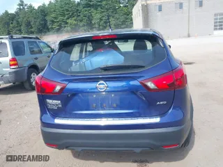 2019 Nissan Rogue Sport SV with VIN JN1BJ1CR5KW332573, listed as a IAAI auction lot 40221967 with 63,733 mi miles. Bid and sale history available at carsss.com. Image 17.
